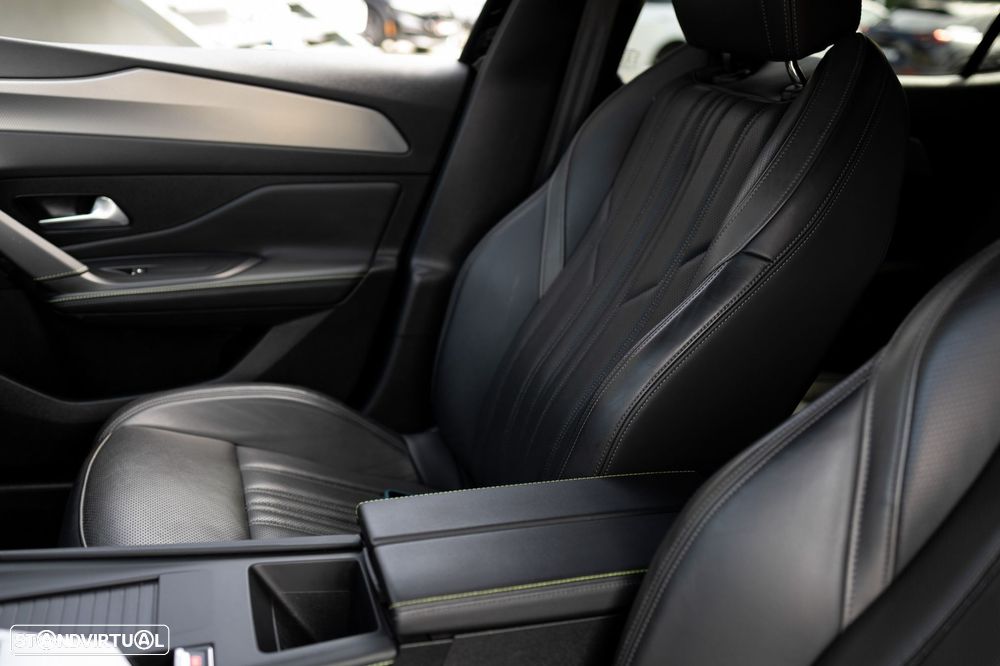 Peugeot 408 225 e-EAT8 GT - 44