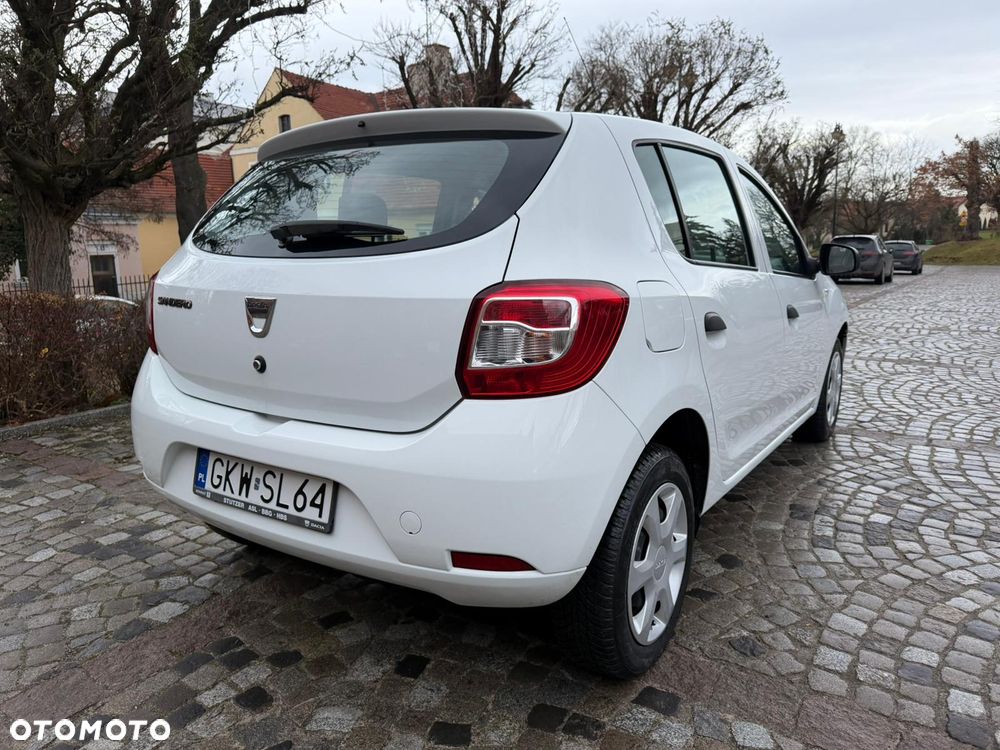 Dacia Sandero 1.2 16V 75 Laureate - 23