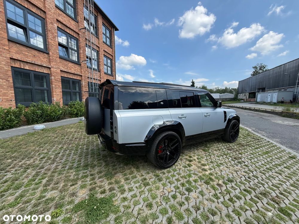 Land Rover Defender 3.0 D300 mHEV X - 17