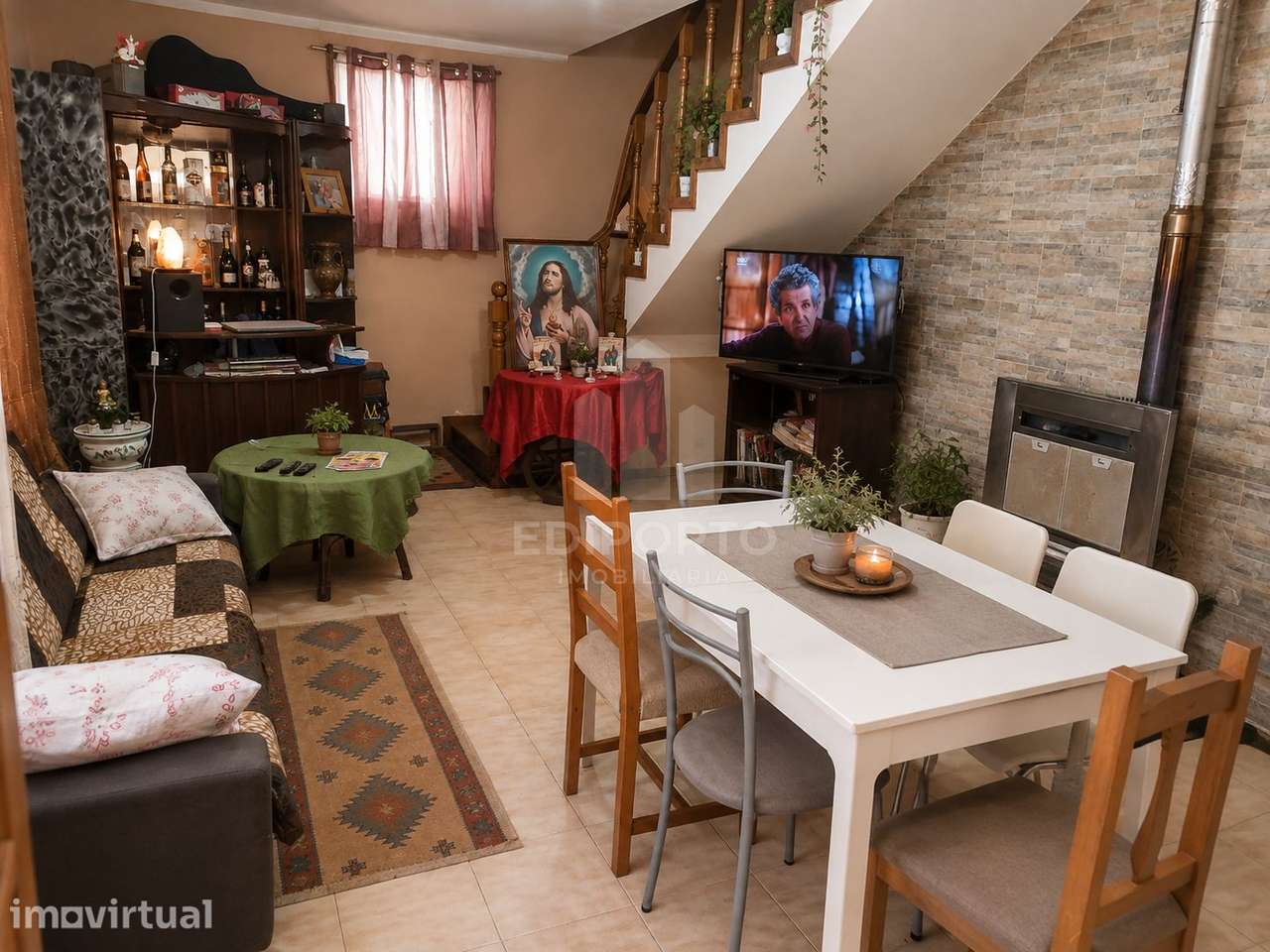 Moradia T4 com jardim em Oliveira do Douro- Vila Nova de Gaia - Grande imagem: 4/16