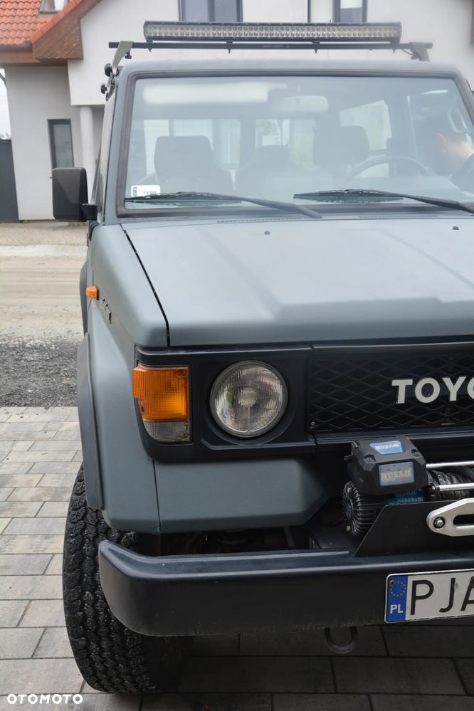 Toyota Land Cruiser - 21