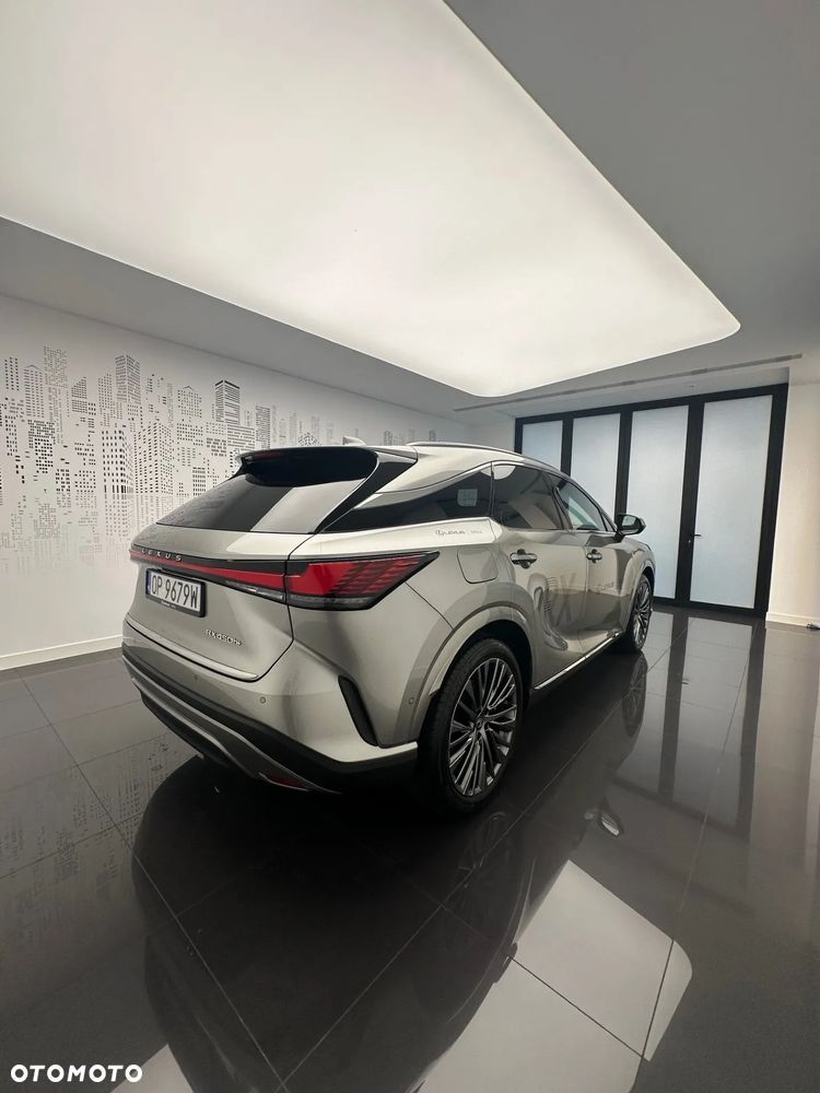 Lexus RX 450h+ Omotenashi - 7