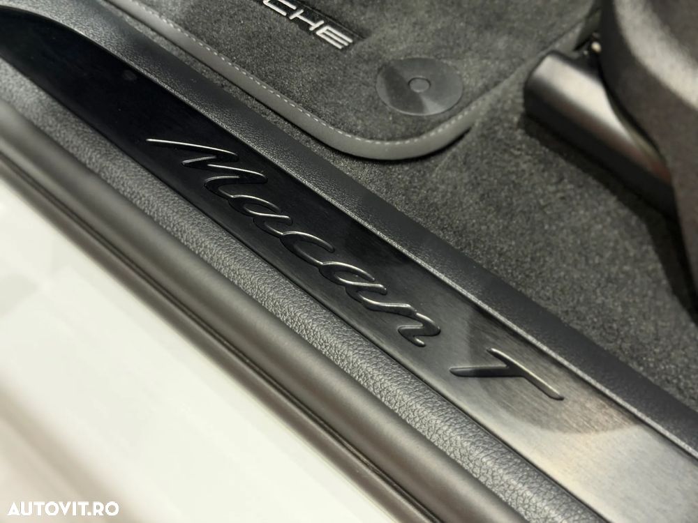 Porsche Macan T - 14