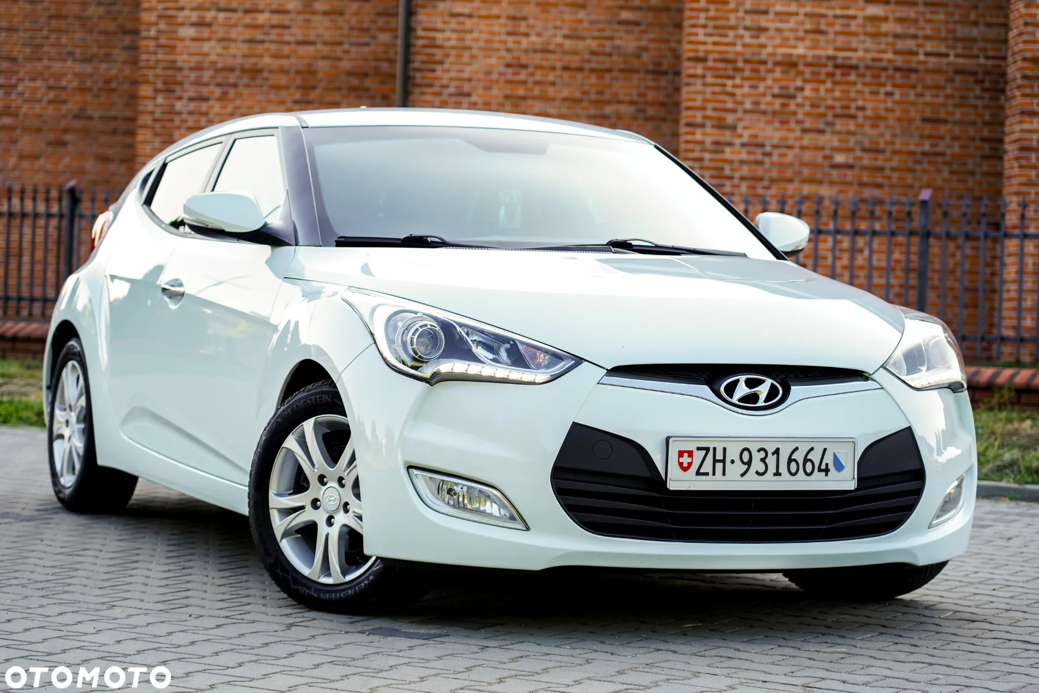 Hyundai Veloster 1.6 blue Premium - 10