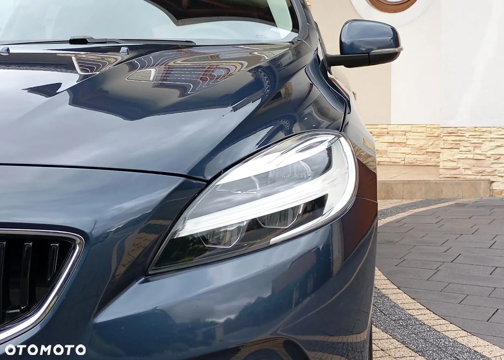 Volvo V40 T2 Drive-E Momentum - 32