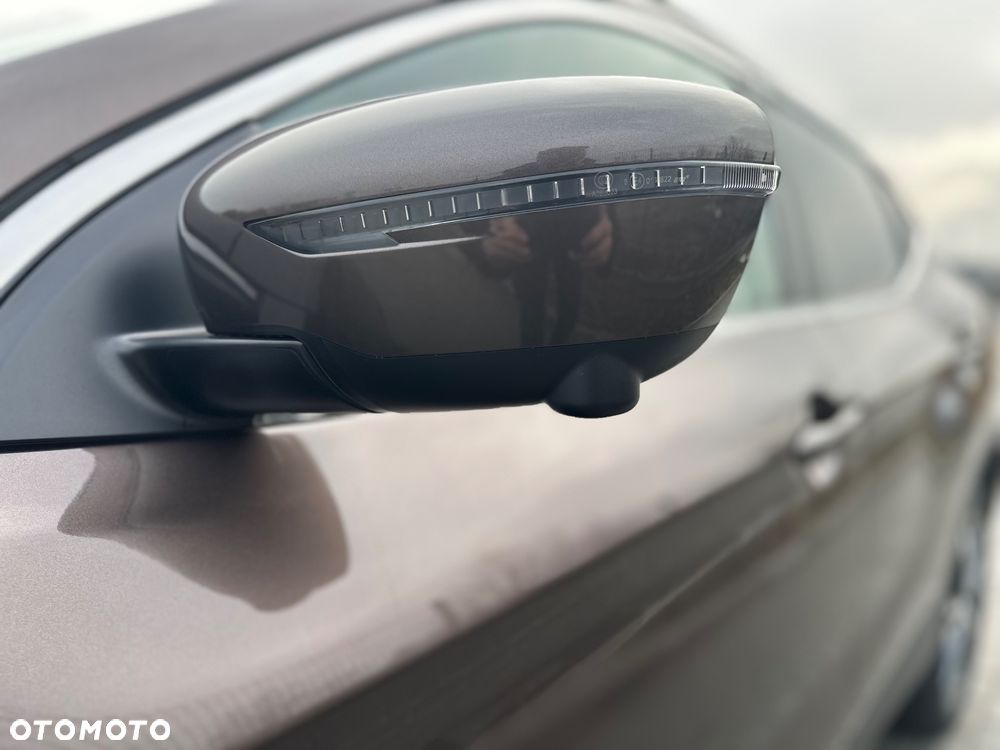 Nissan Qashqai 1.3 DIG-T N-Connecta DCT - 17