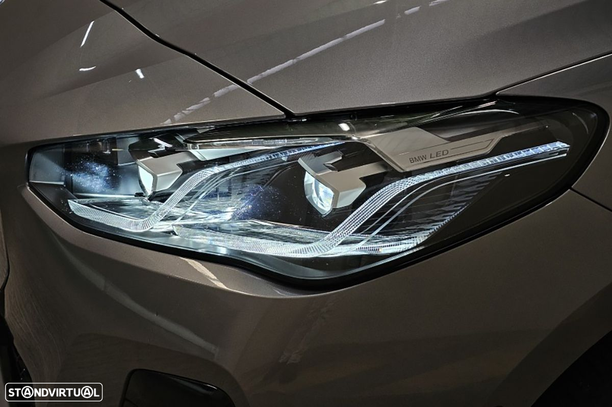 BMW 225i Active Tourer - 8
