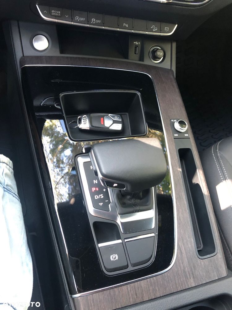 Audi Q5 40 TFSI quattro S tronic S line - 9