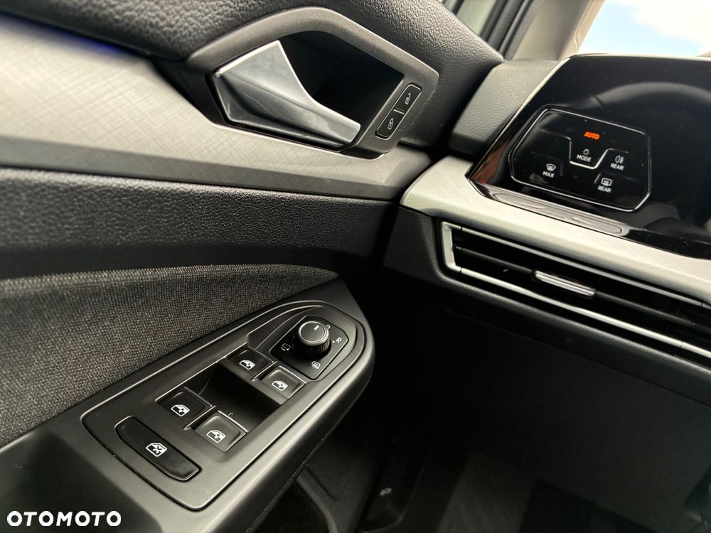 Volkswagen Golf 2.0 TDI Life - 16