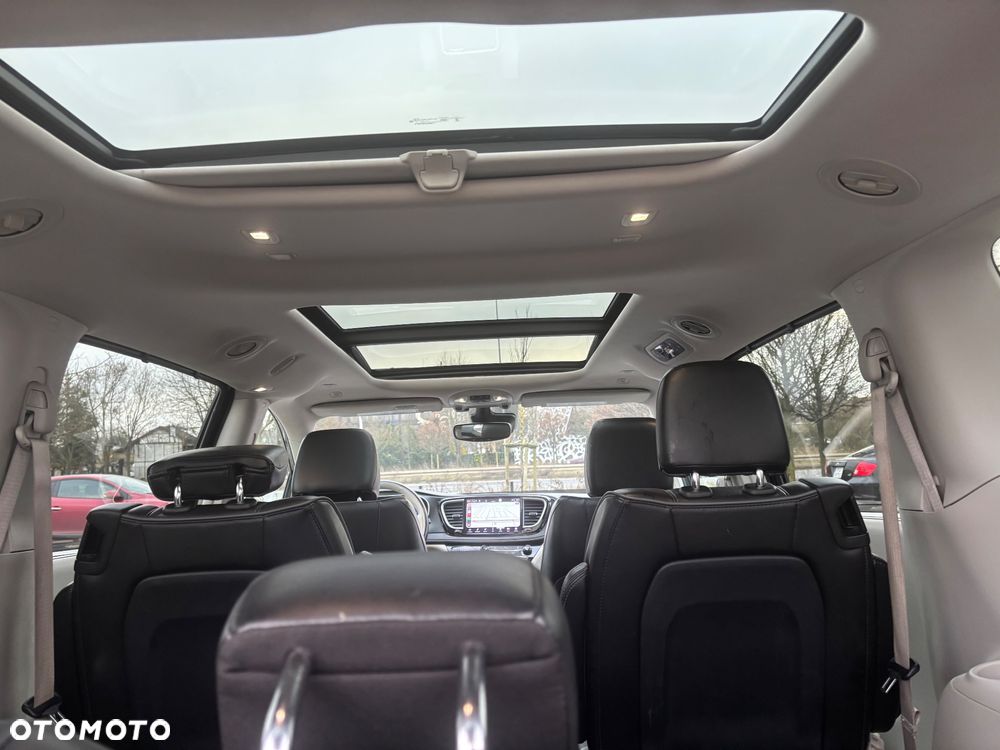 Chrysler Pacifica - 29