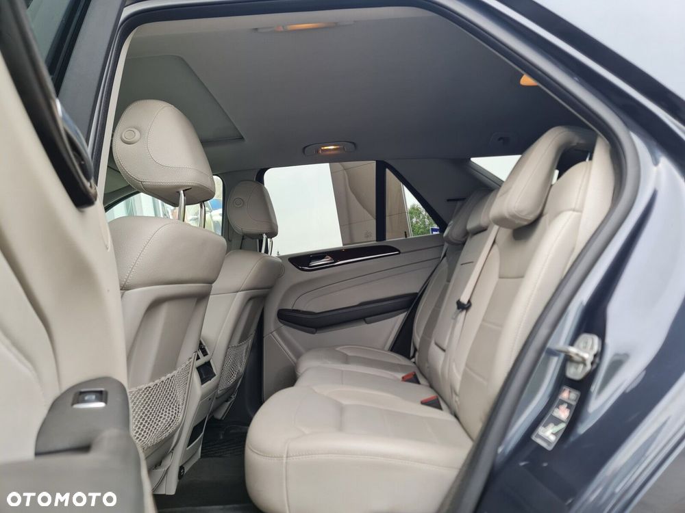 Mercedes-Benz ML 350 BlueTec 4-Matic - 37