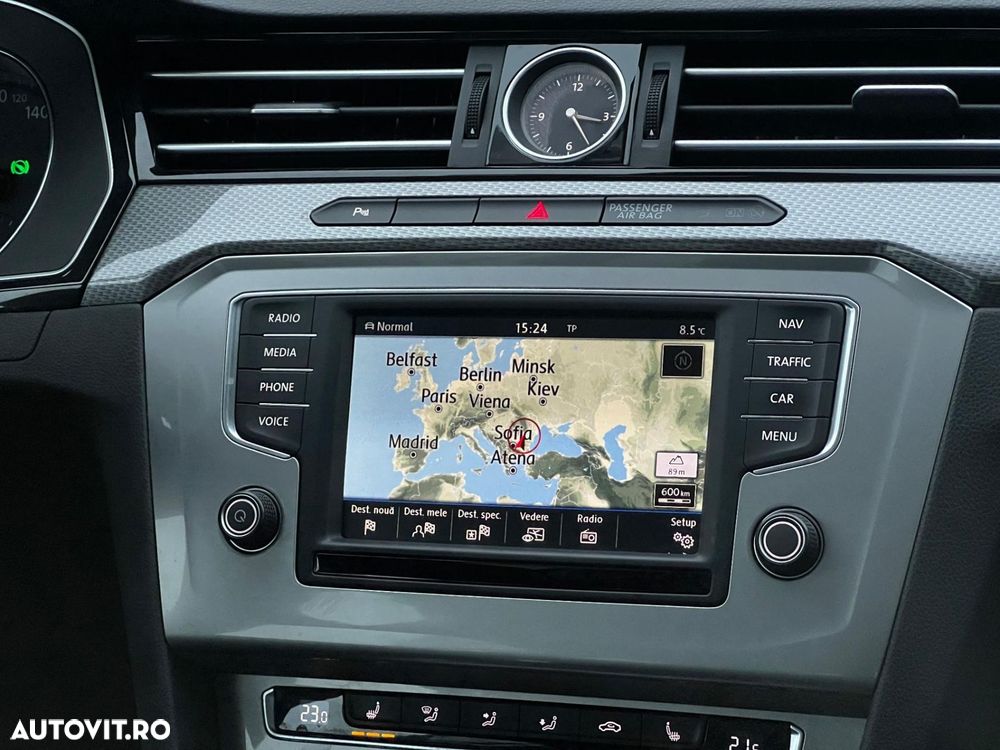 Volkswagen Passat Alltrack - 11