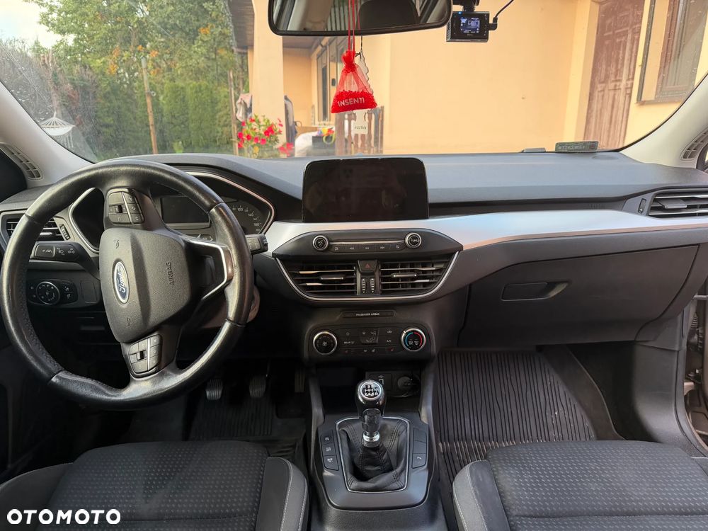 Ford Focus - 12