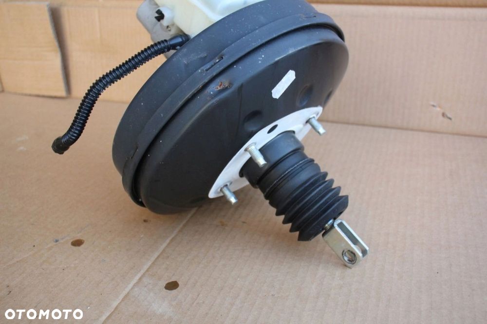 Serwo hamulcowe MITSUBISHI COLT VI Z30 4625A284 TRW - 3