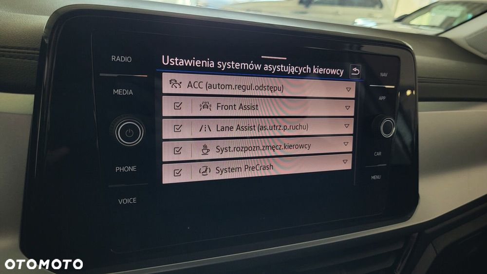 Volkswagen T-Roc - 35