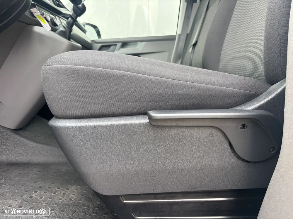 VW Transporter - 12