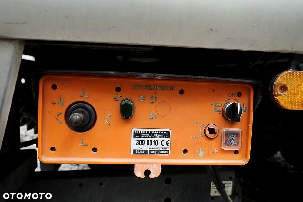 Nissan ATLEON - 13