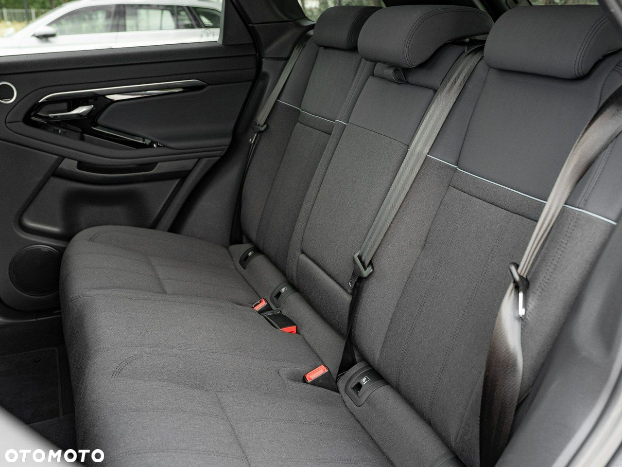 Land Rover Range Rover Evoque - 26