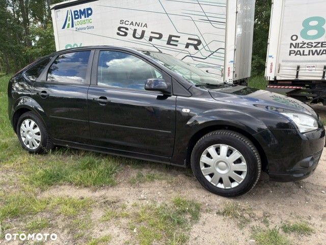 Ford Focus 1.8 Style - 18