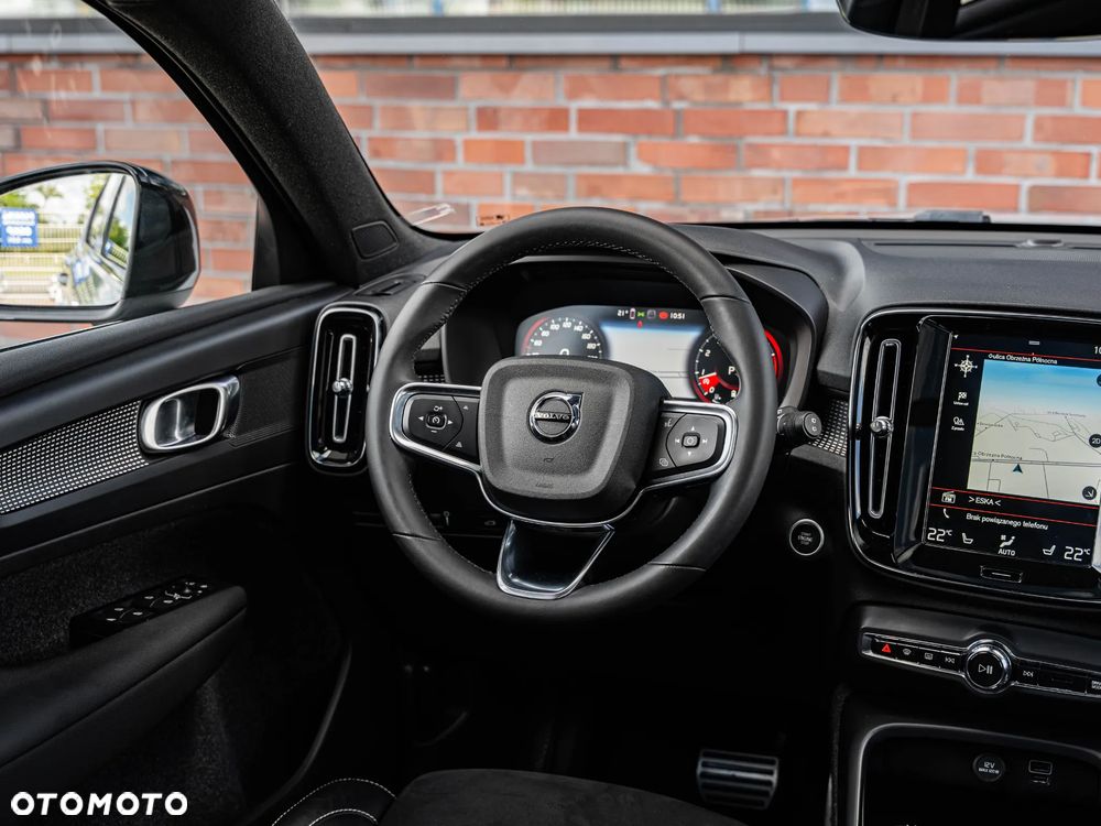 Volvo XC 40 B3 B DKG Plus Dark - 32