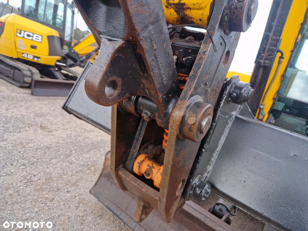 JCB 57 C-1 , 48 Z-1 ,8026cst - 10