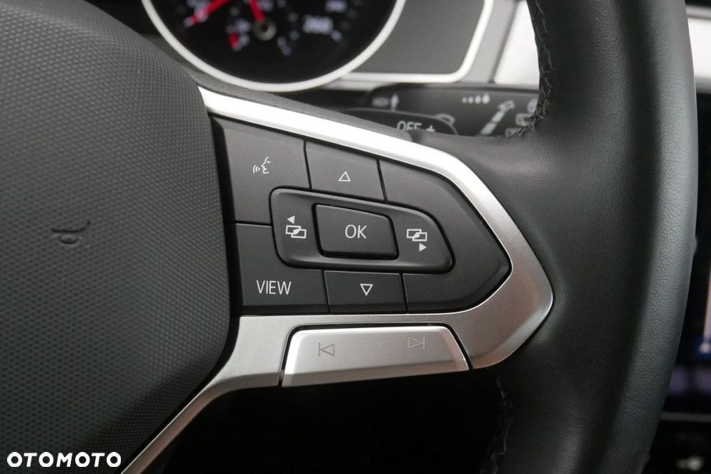 Volkswagen Passat Variant 2.0 TSI Business DSG - 23