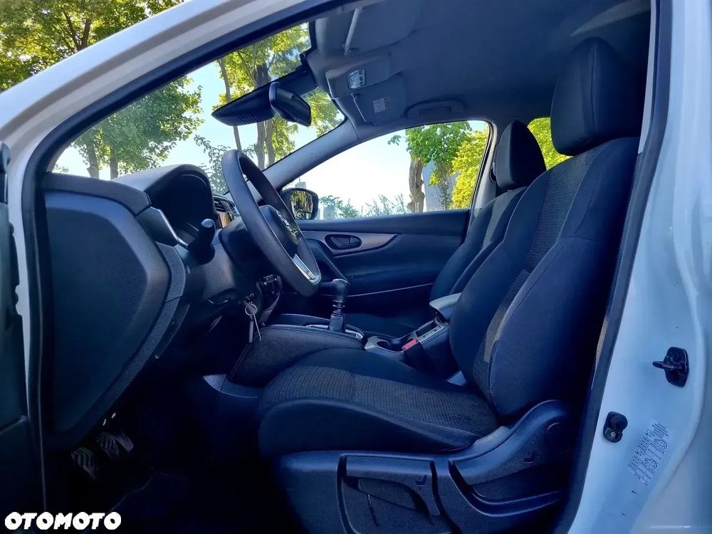 Nissan Qashqai 1.3 DIG-T VISIA - 10