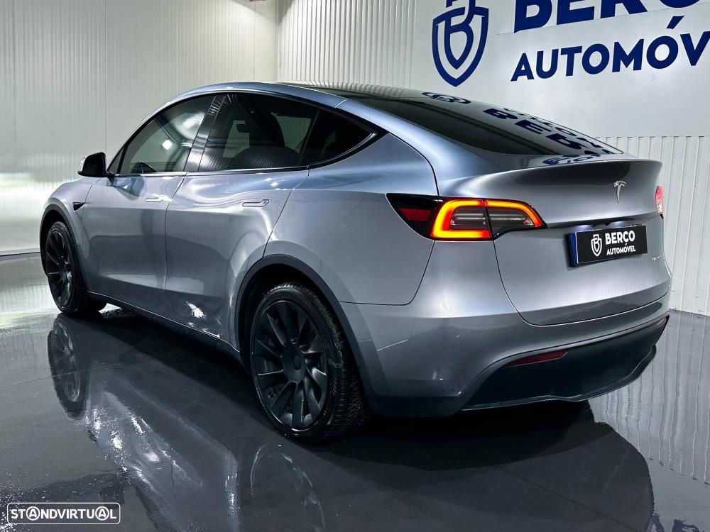 Tesla Model Y Long Range Dual Motor AWD - 7