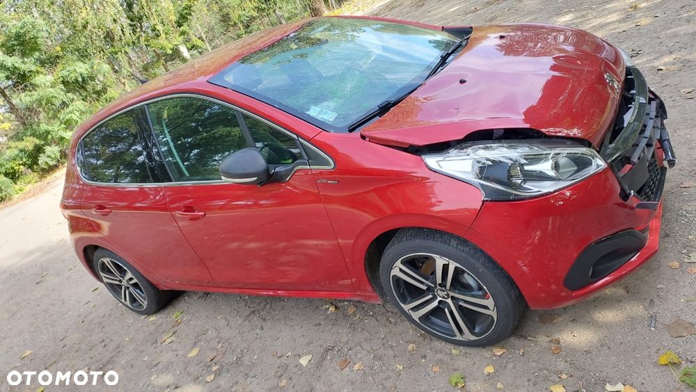 Peugeot 208 1.2 PureTech GPF Signature S&S - 11