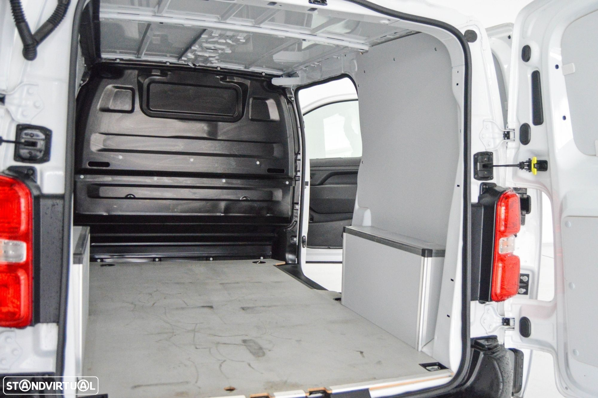 Peugeot Expert 1.5 BlueHDi L2H1 Premium Standard - 44