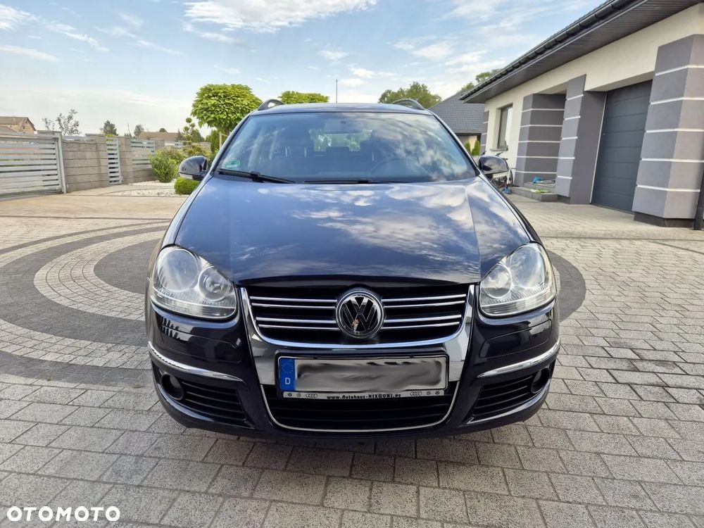 Volkswagen Golf - 2