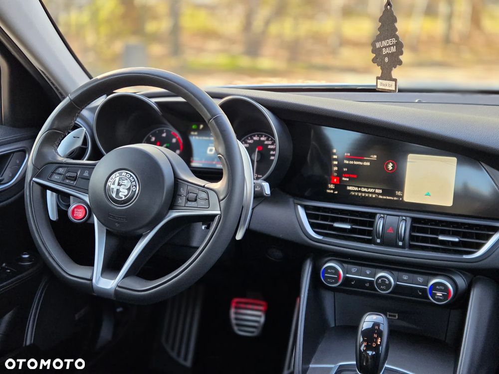 Alfa Romeo Giulia 2.2 AT8-Q4 Veloce - 30