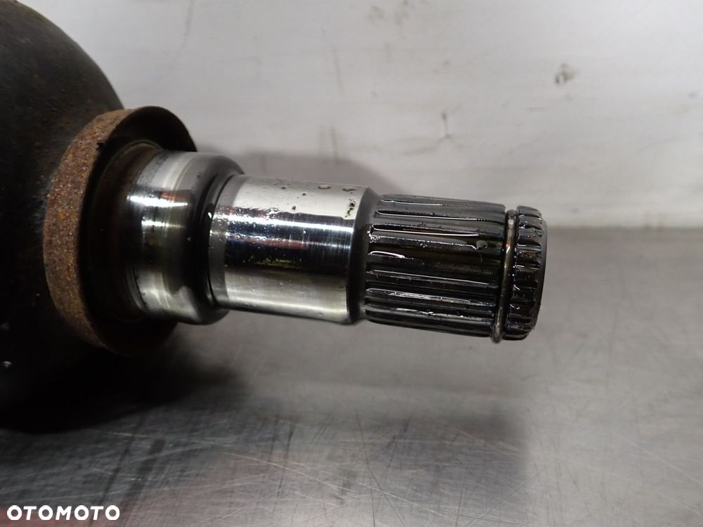 PÓŁOŚ PRAWA TOYOTA COROLLA E15 - 6