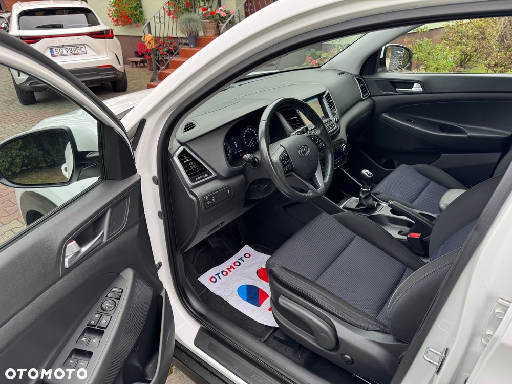 Hyundai Tucson 1.6 GDI BlueDrive Style 2WD - 12