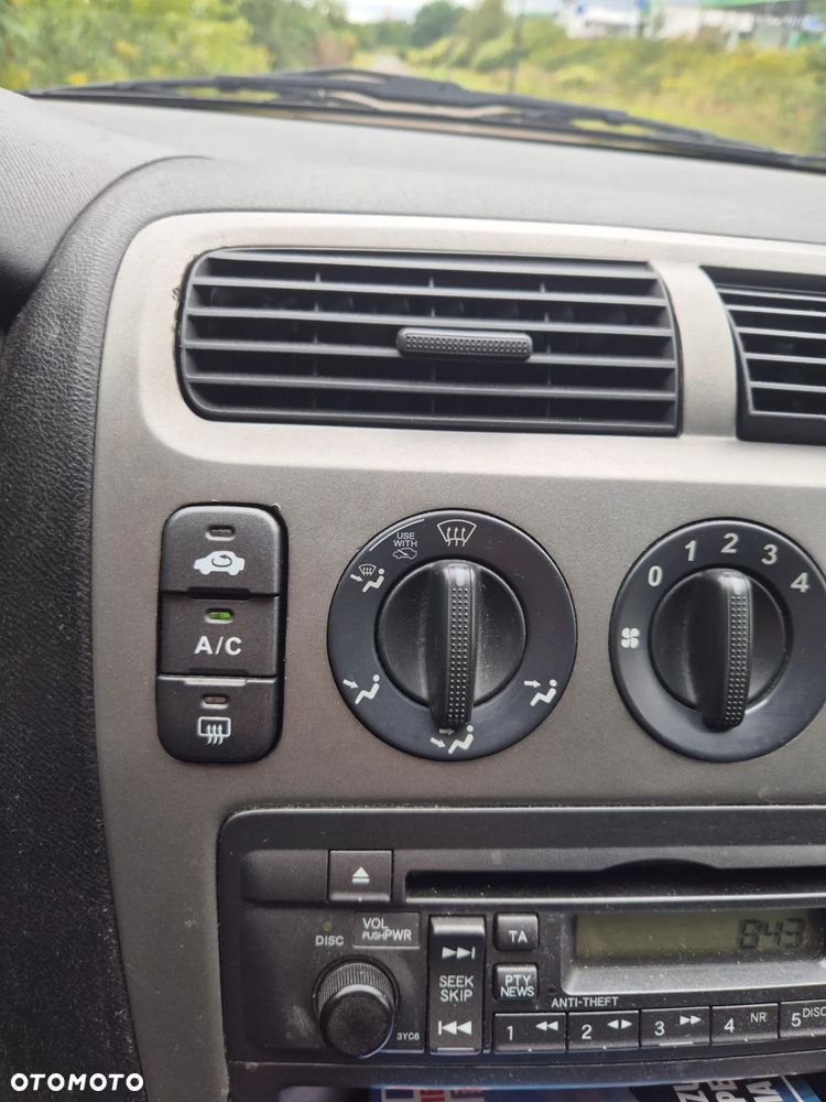 Honda Civic 1.4i - 7