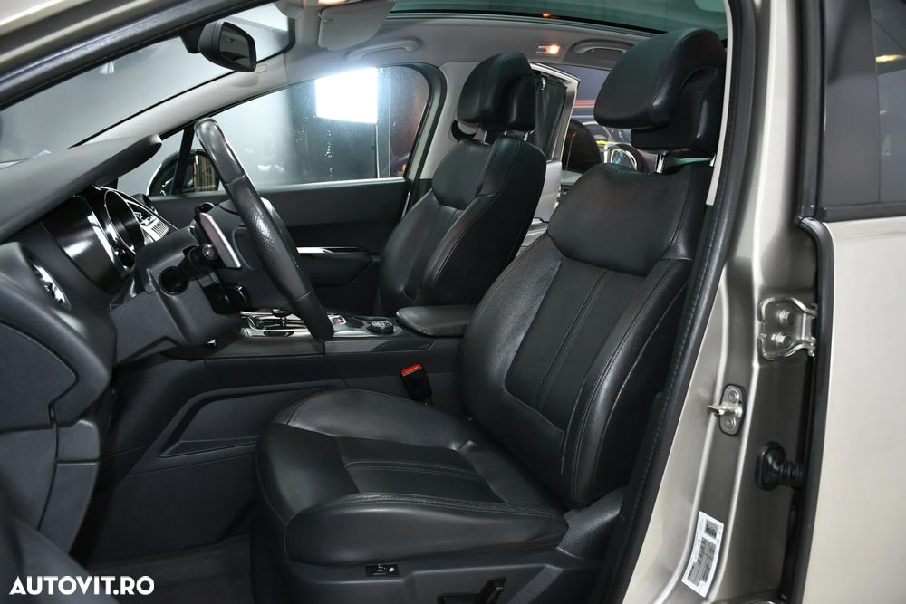 Peugeot 3008 Hybrid4 - 18