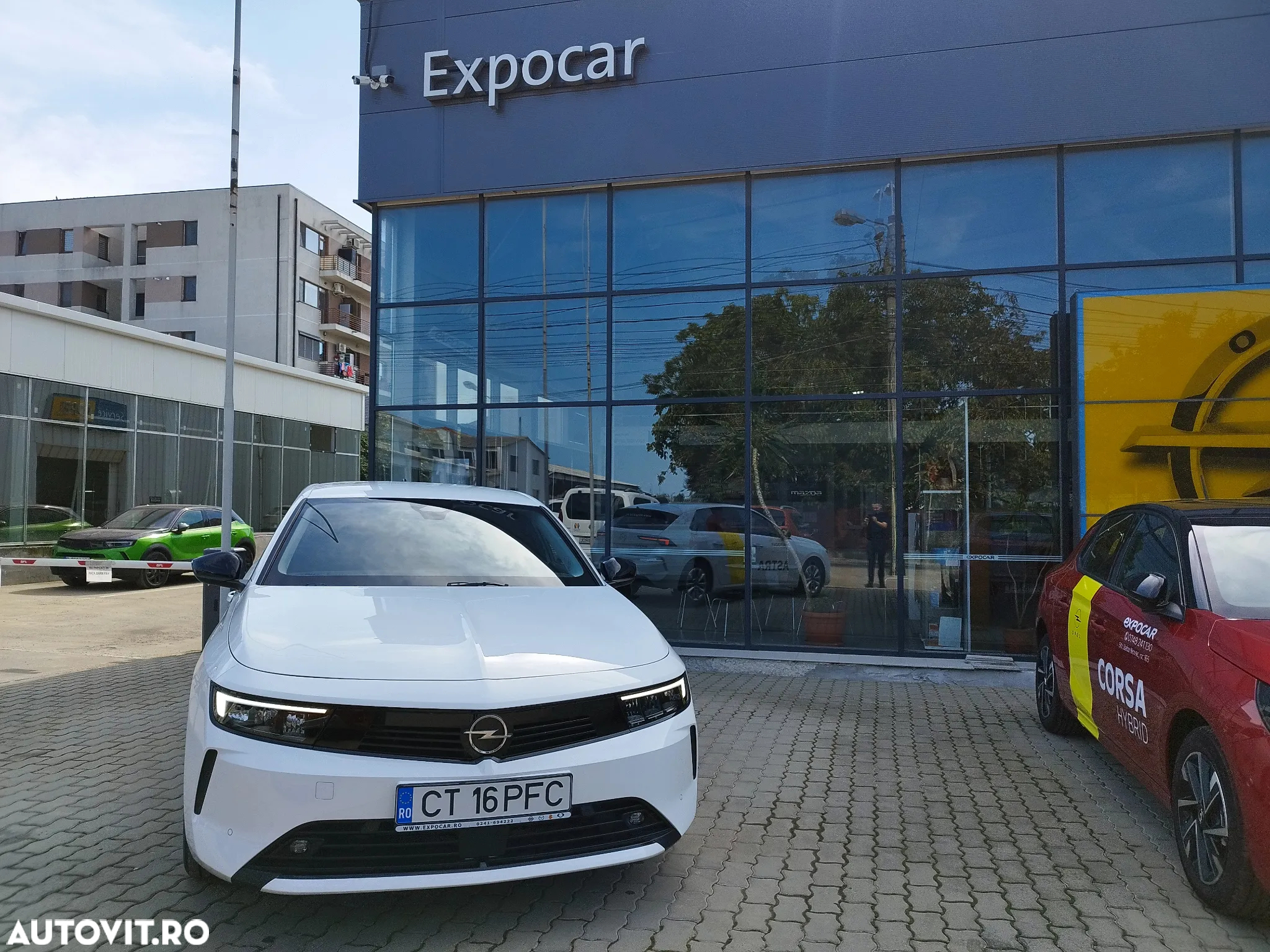 Opel Astra 1.2L Turbo Start/Stop AT8 Business Edition - 4