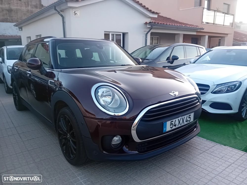 MINI Clubman One D Blackyard