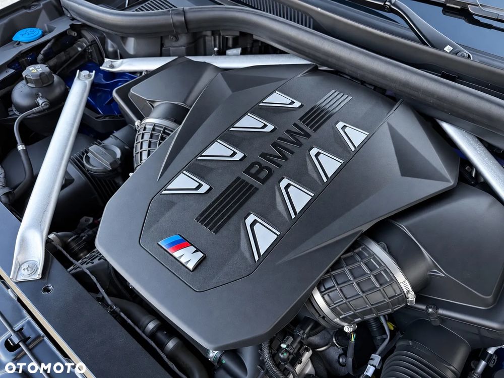 BMW X5 M50i - 16