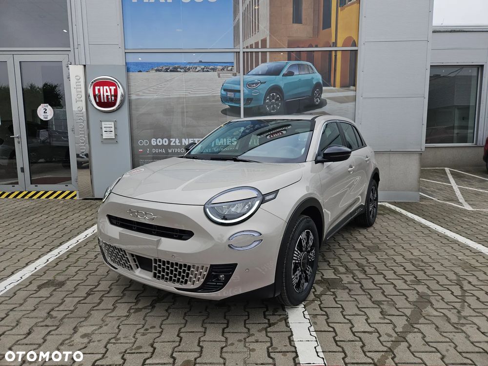 Fiat 600 1.2 Turbo Hybrid eDCT - 3