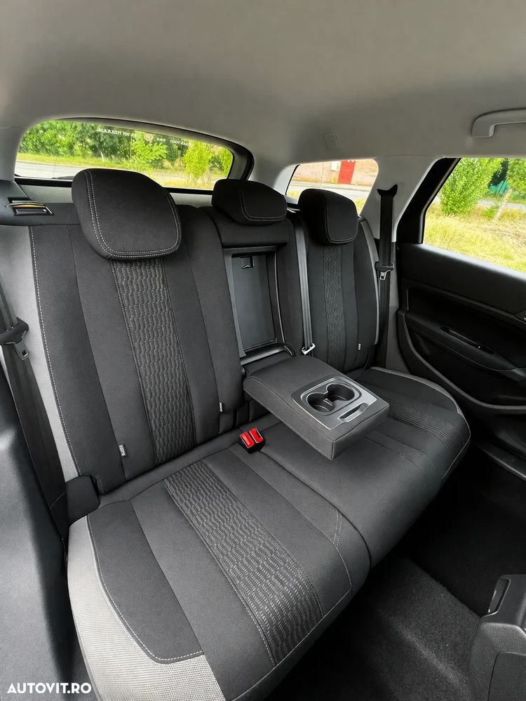 Peugeot 308 1.2 L PureTech Turbo Active - 6