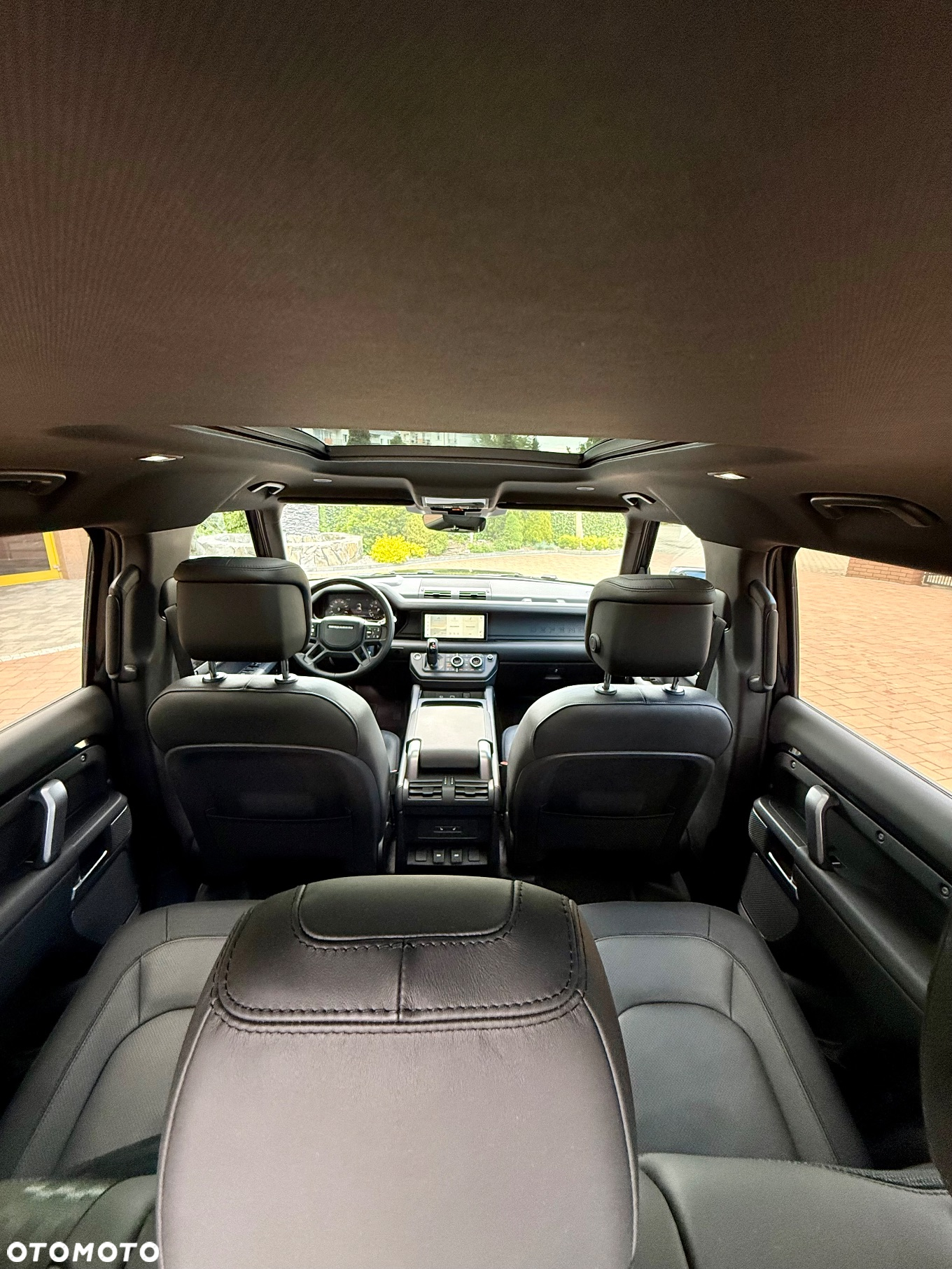Land Rover Defender 110 P400 X-Dynamic S - 18