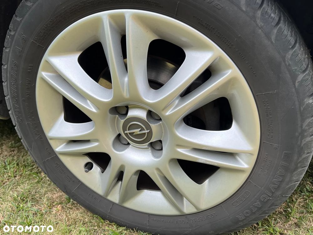 Opel Corsa 1.3 CDTI DPF Edition - 4