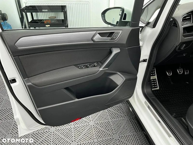 Volkswagen Touran 2.0 TDI SCR Highline - 36