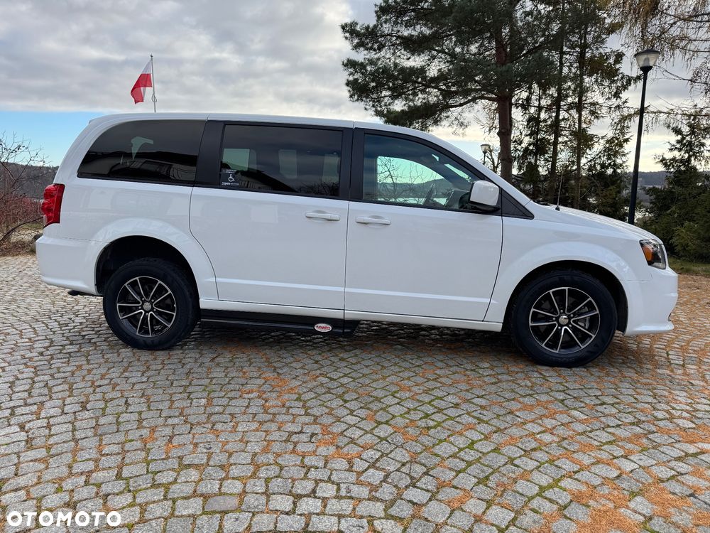 Dodge Grand Caravan 3.6 R/T - 10