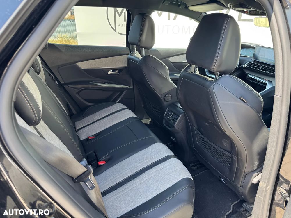 Peugeot 3008 PHEV 300 EAT8 4X4 GT - 12