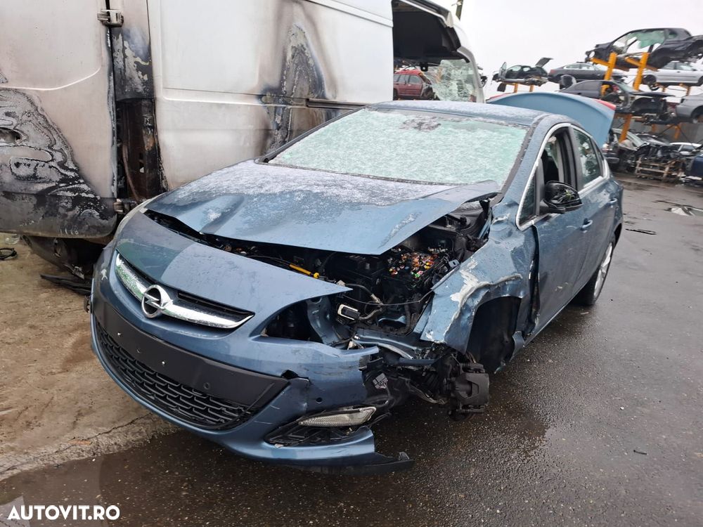 Rampa injectoare 1.7 cdti A17DTS Opel Astra J [2009 - 2012] 1.7 cdti - 4