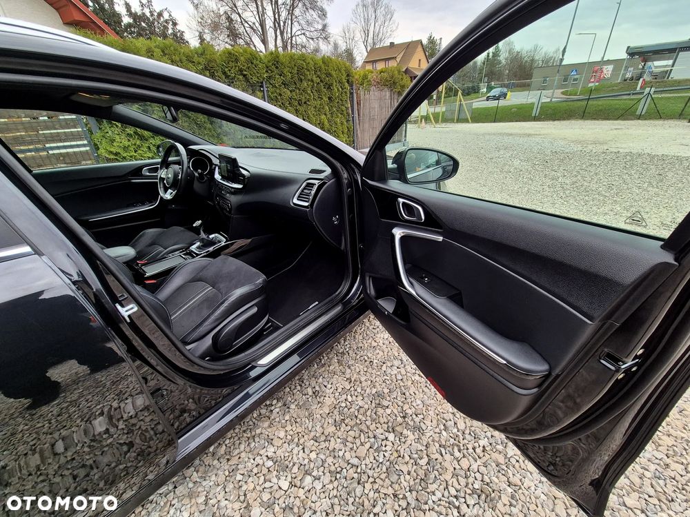 Kia Ceed 1.4 T-GDI OPF GT Line - 40