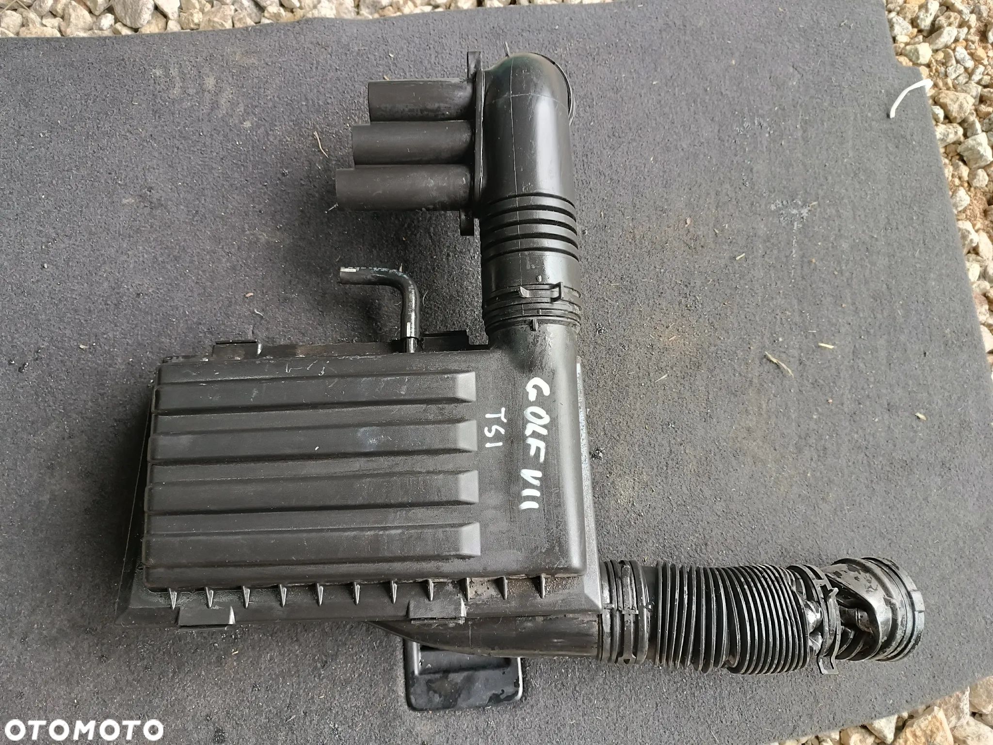 FILTR POWIETRZA OBUDOWA VOLKSWAGEN SEAT SKODA TSI 04E129611G - 1