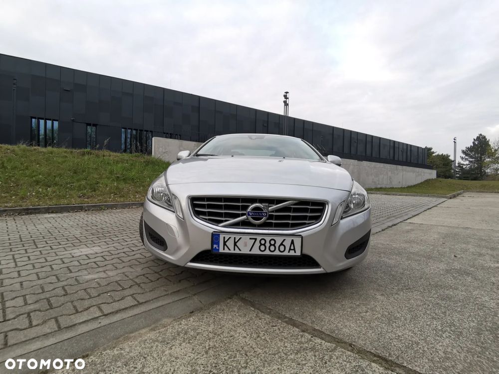 Volvo S60 T3 Momentum - 9